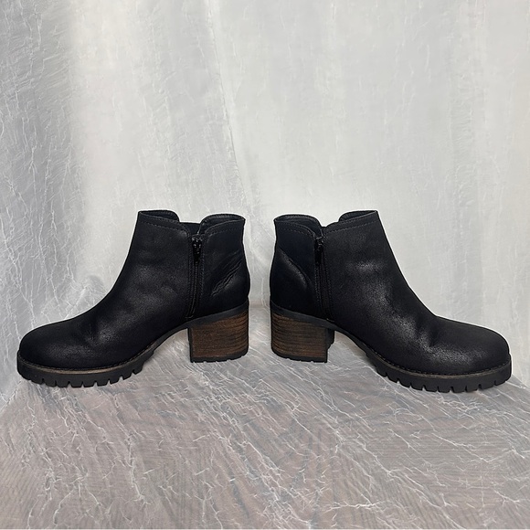 Carlos by Carlos Santana Black w/ Brown Chunky Block Heel Ankle Boots Gill - Picture 7 of 16